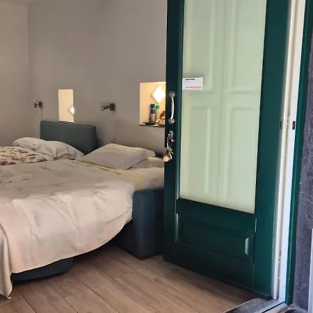 Casa Isabella De Luxe מונטרוסו אל מארה
